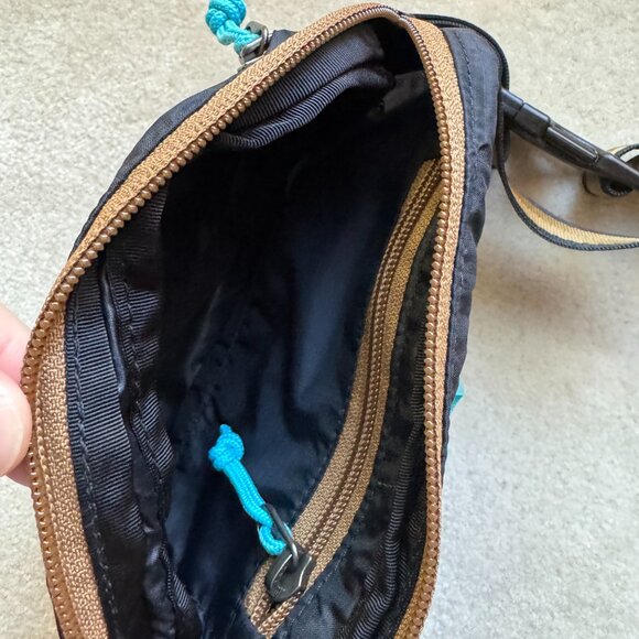 REI Sling/Hip Pack (Ultralight, Packable) - Picture 3 of 4